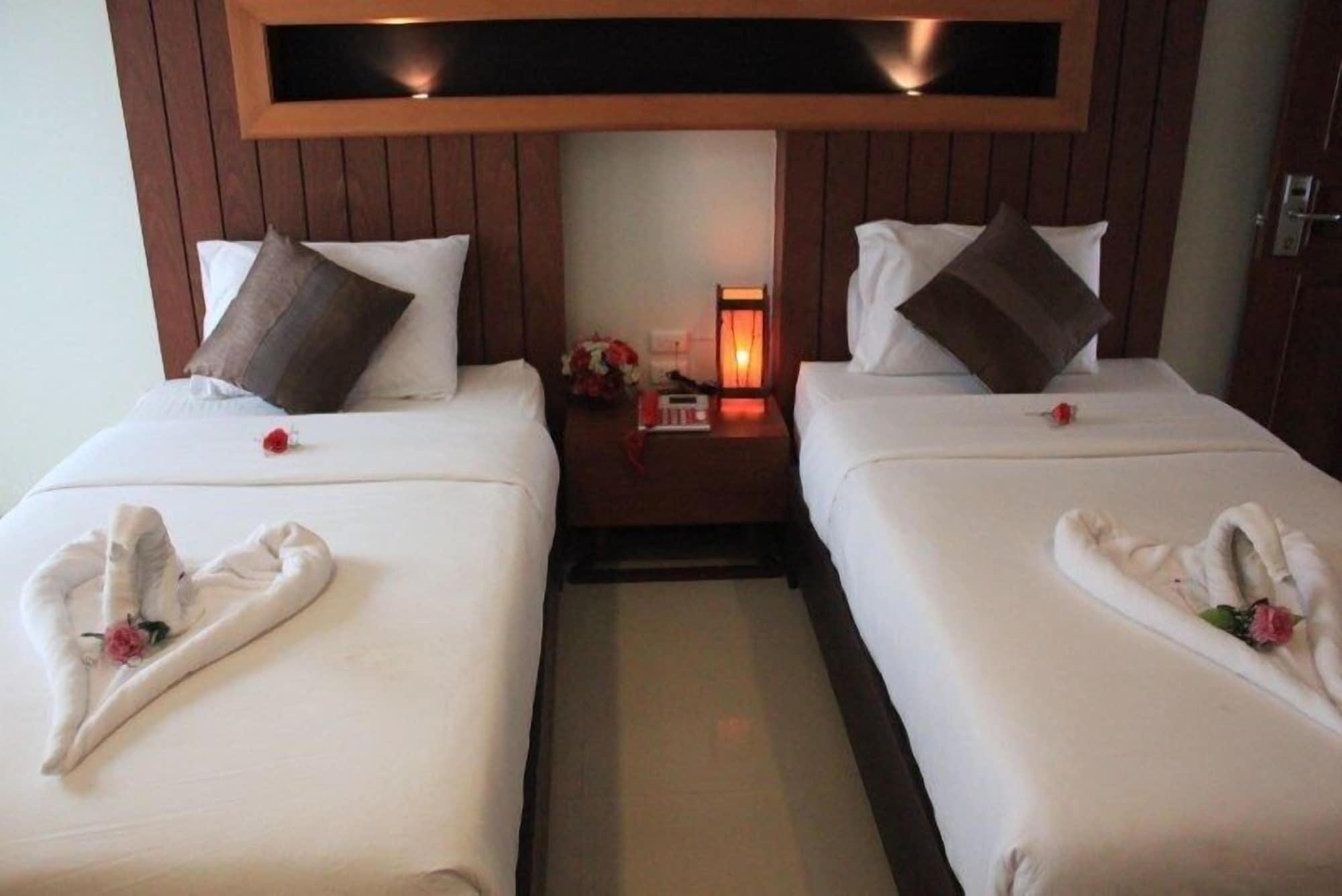 Deva Suites Patong Phuket Ngoại thất bức ảnh