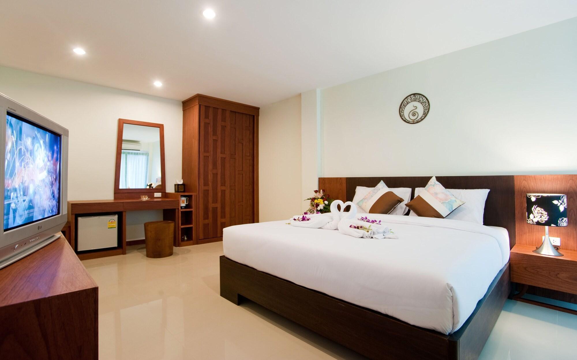 Deva Suites Patong Phuket Ngoại thất bức ảnh