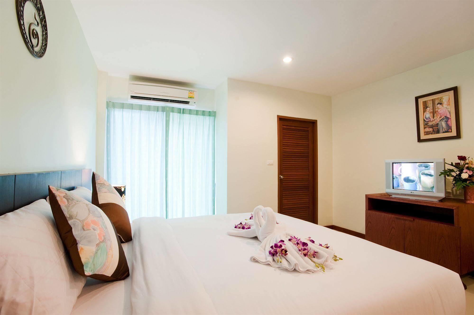 Deva Suites Patong Phuket Ngoại thất bức ảnh